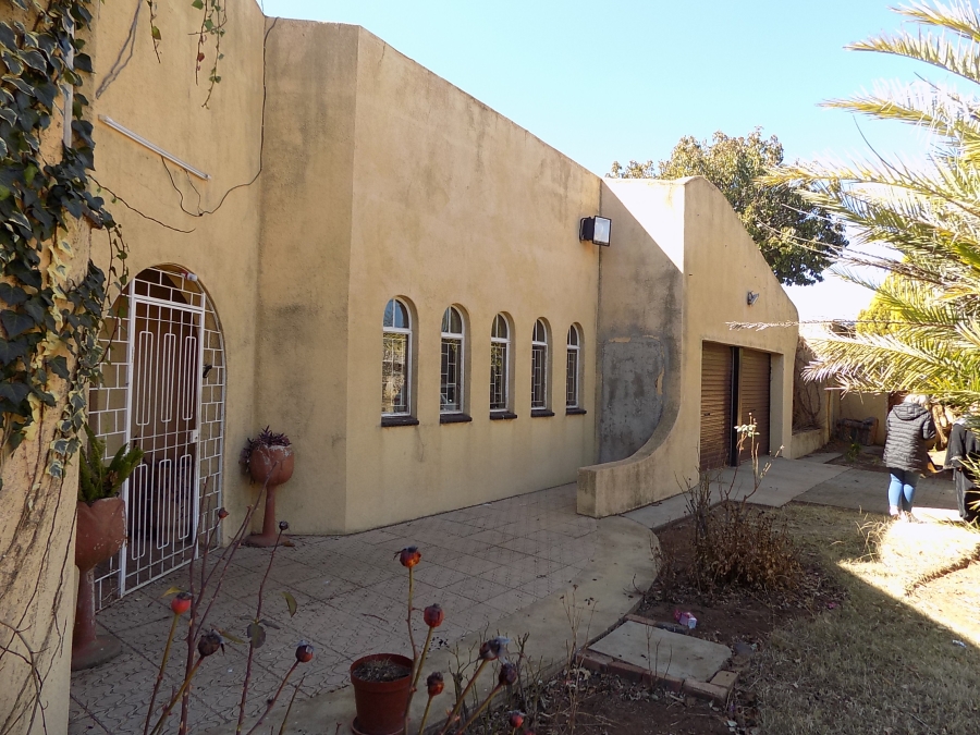 4 Bedroom Property for Sale in Moosa Park North West